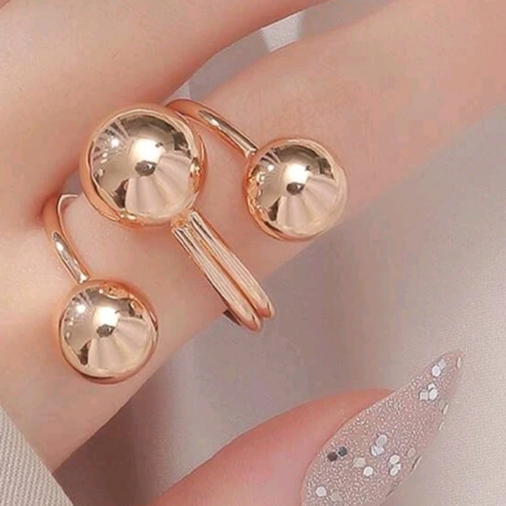 GOLD RING